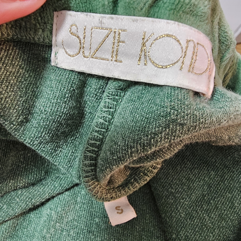 Suzi Kondi Green Velour Track Pants & Joggers - Picture 13 of 13